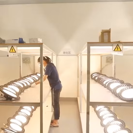 210lm/W Dim Store Gym Sport Court Factory Workshop Sensor Industrial LED Lighting Low Bay Lamp 300W 250W 100W 150W 200W UFO LED High Bay Light for Warehouse
